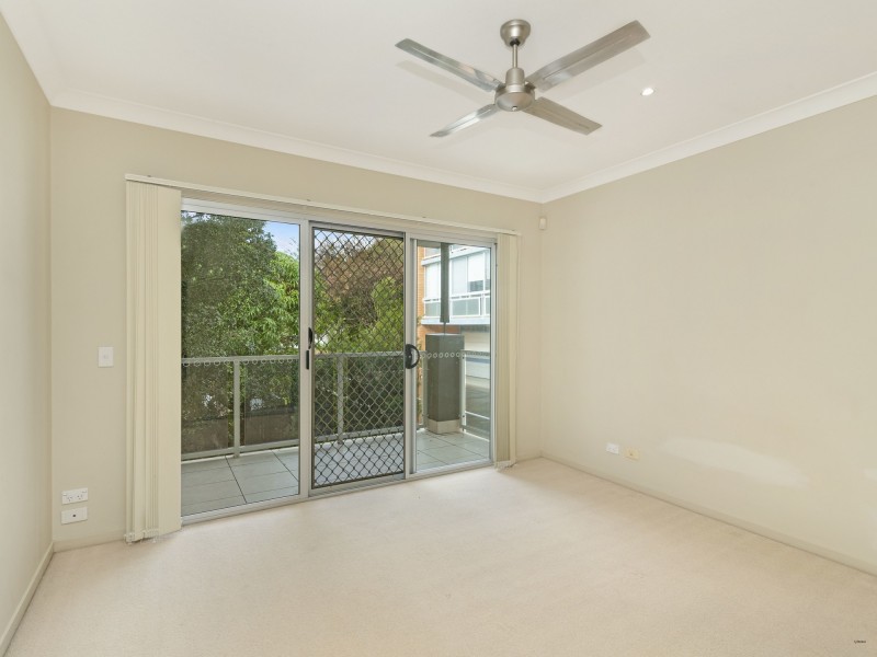 2/48 McLean Street, Coolangatta QLD 4225