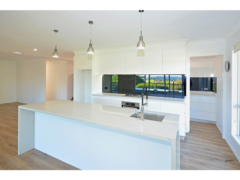 11 Castlecrag Avenue, Banora Point NSW 2486