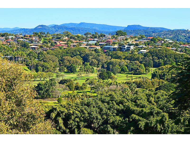 11 Castlecrag Avenue, Banora Point NSW 2486