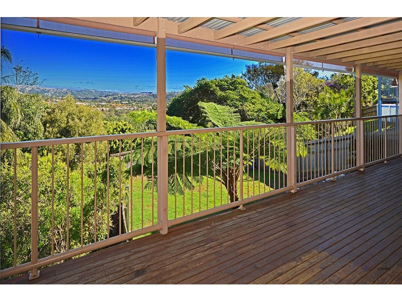 11 Castlecrag Avenue, Banora Point NSW 2486