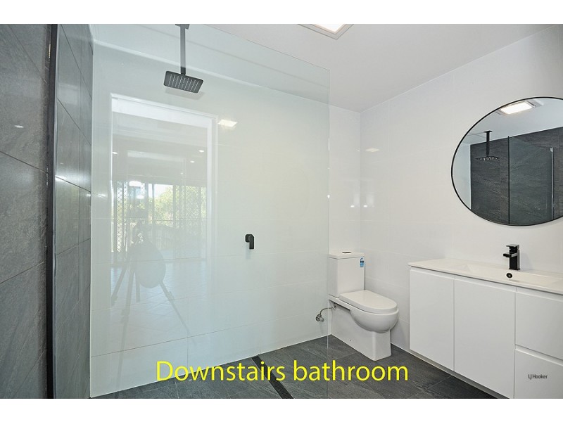 11 Castlecrag Avenue, Banora Point NSW 2486