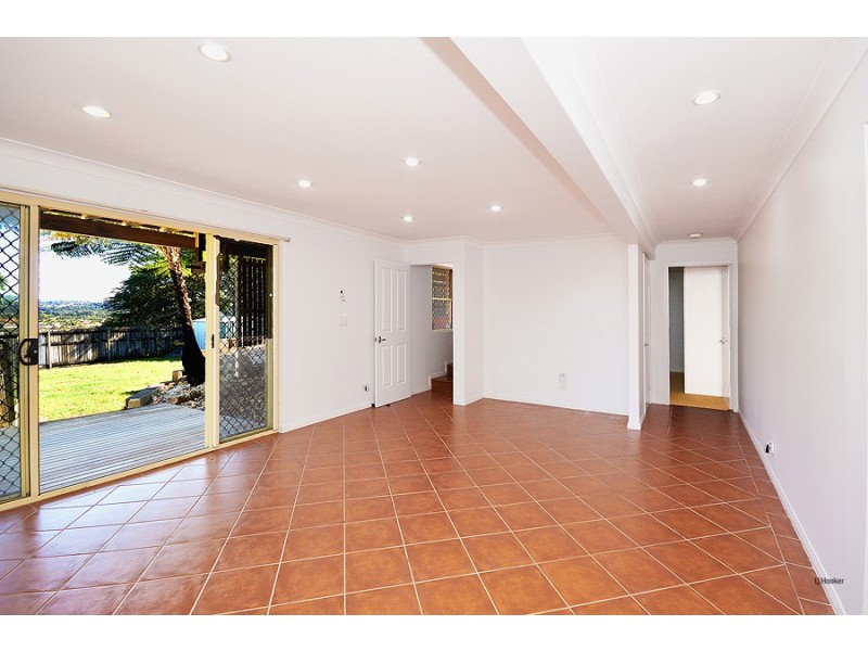 11 Castlecrag Avenue, Banora Point NSW 2486