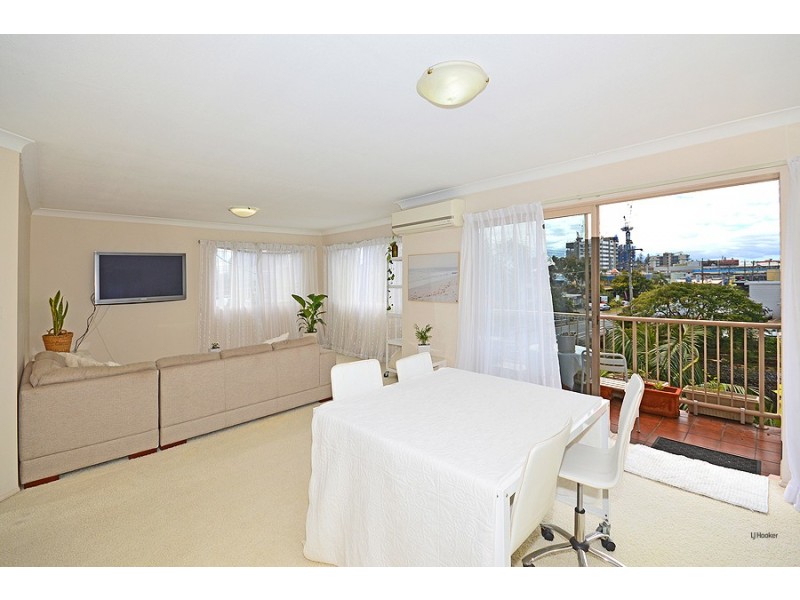 3/1 Orvieto Avenue, Mermaid Waters QLD 4218