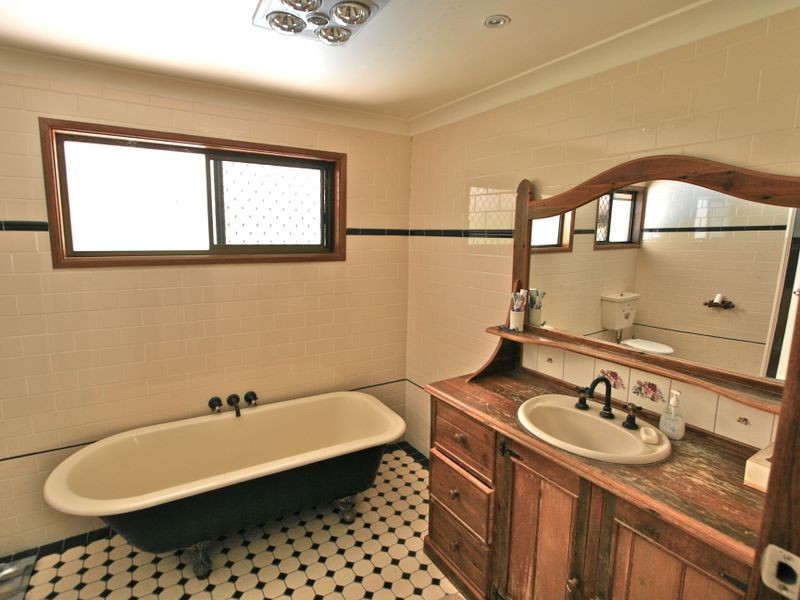 76 Green Valley Way, Piggabeen NSW 2486