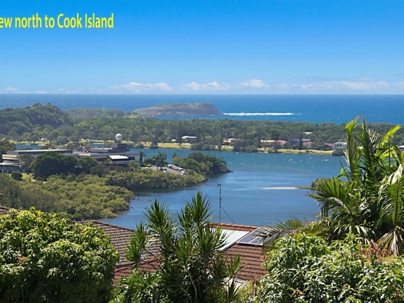 28 Walter Crescent, Banora Point NSW 2486