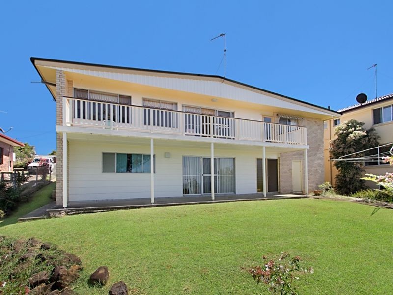 28 Walter Crescent, Banora Point NSW 2486