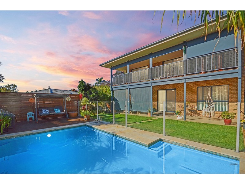 11 Donegal Court, Banora Point NSW 2486