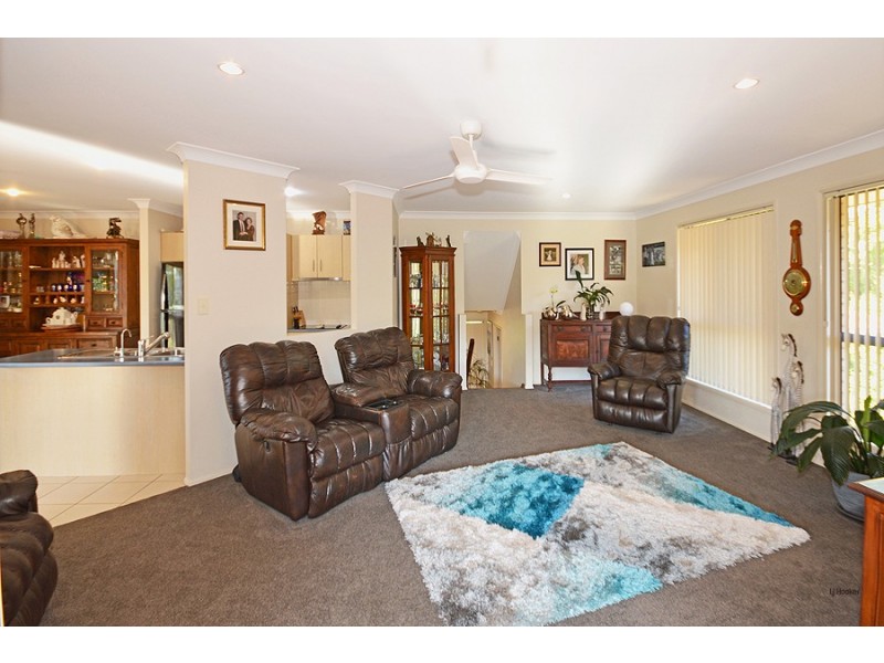 11 Donegal Court, Banora Point NSW 2486