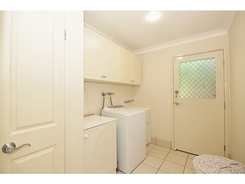 11 Donegal Court, Banora Point NSW 2486