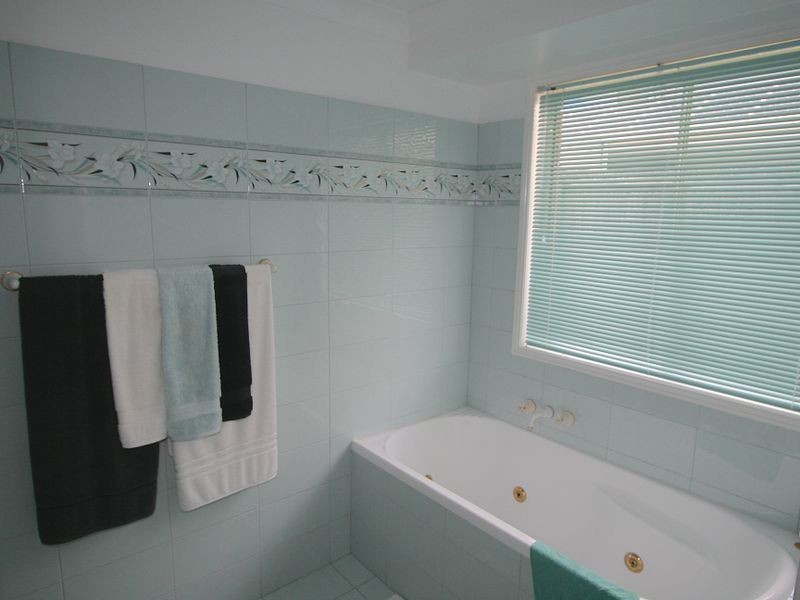 7 Lovat Brae Court, Banora Point NSW 2486