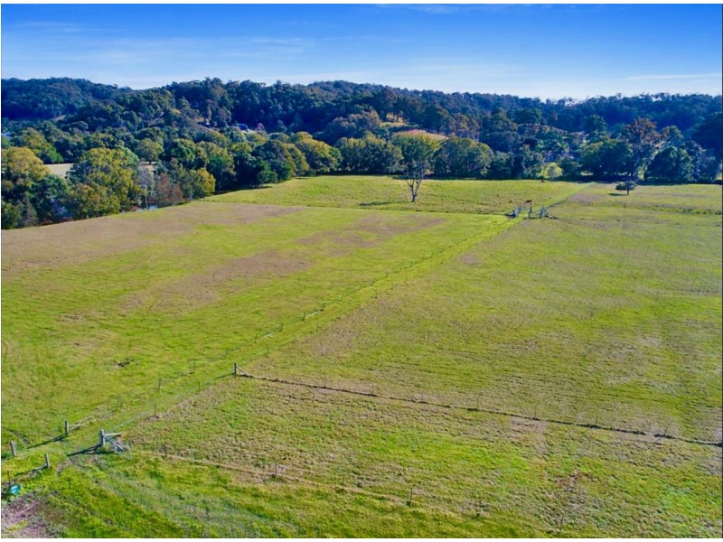 13 Robinsons Road, Piggabeen NSW 2486