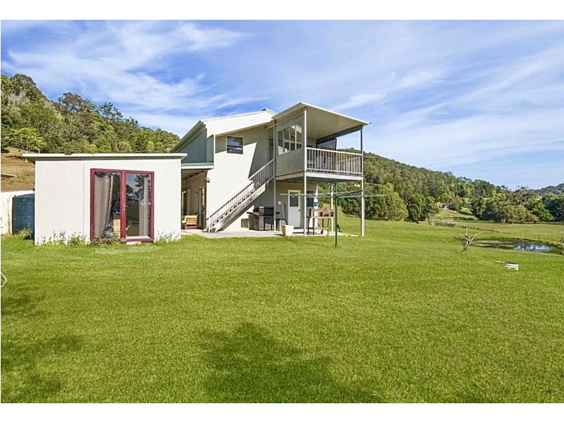 13 Robinsons Road, Piggabeen NSW 2486