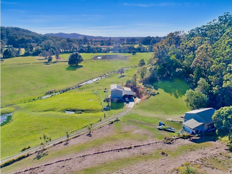 13 Robinsons Road, Piggabeen NSW 2486