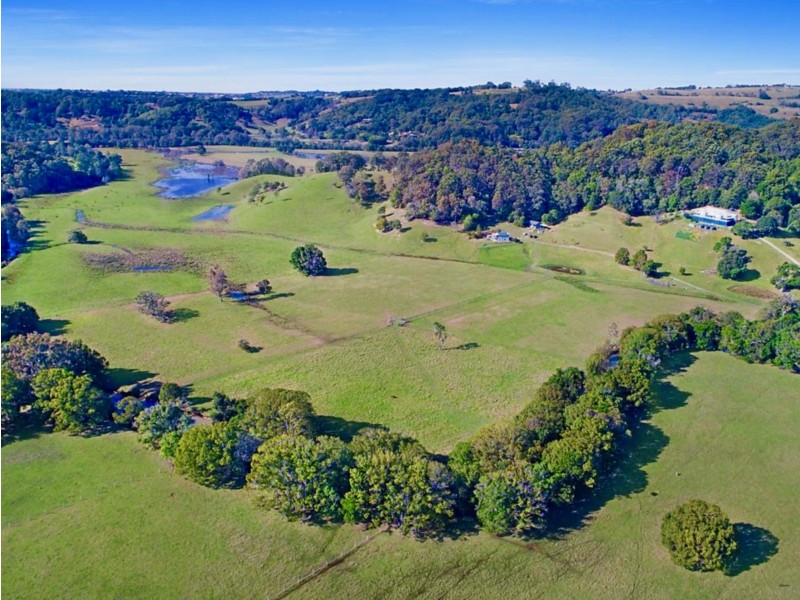 13 Robinsons Road, Piggabeen NSW 2486