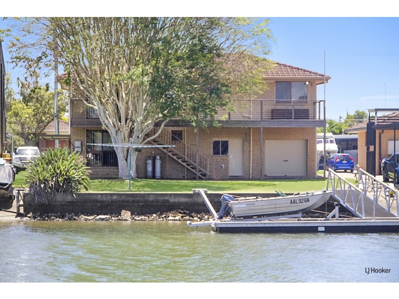 70 Jacaranda Avenue, Tweed Heads West NSW 2485