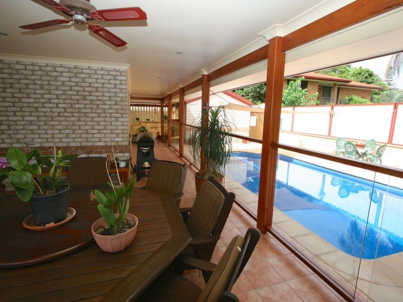 25 Widgee Crescent, Banora Point NSW 2486