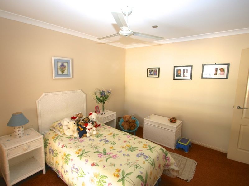 25 Widgee Crescent, Banora Point NSW 2486