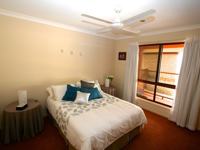 25 Widgee Crescent, Banora Point NSW 2486