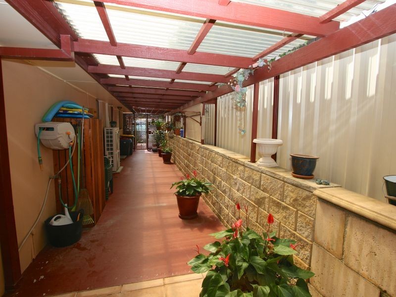 25 Widgee Crescent, Banora Point NSW 2486