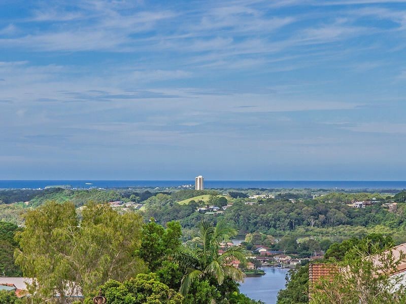 2 Karingal Avenue, Bilambil Heights NSW 2486