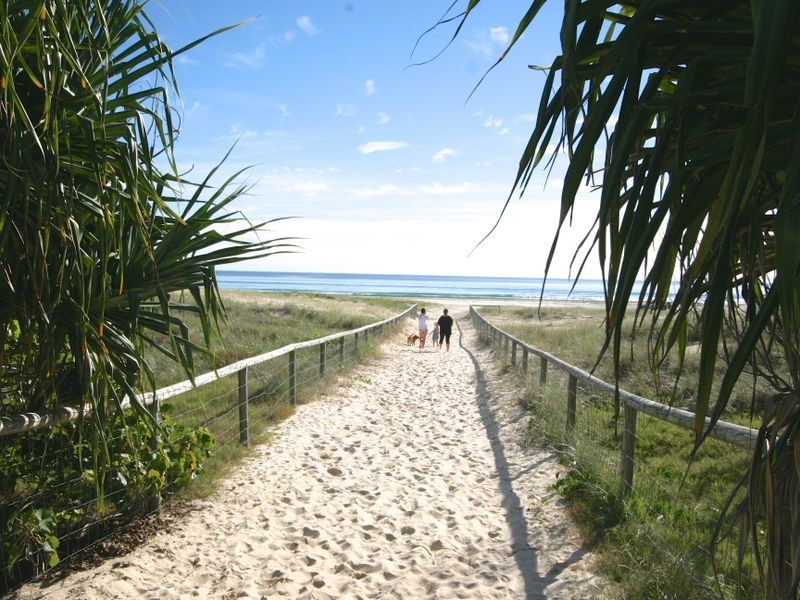 8/16 Pacific Parade, Bilinga QLD 4225