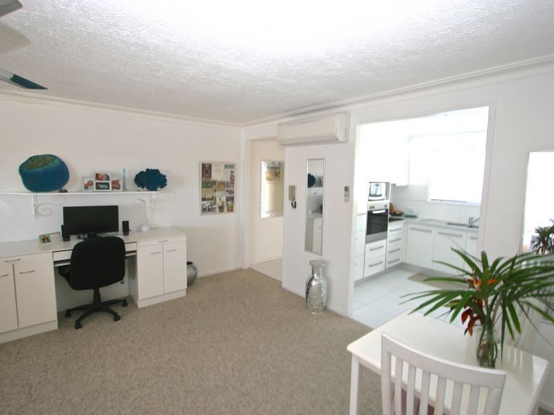 8/16 Pacific Parade, Bilinga QLD 4225