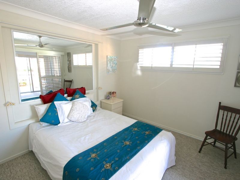 8/16 Pacific Parade, Bilinga QLD 4225