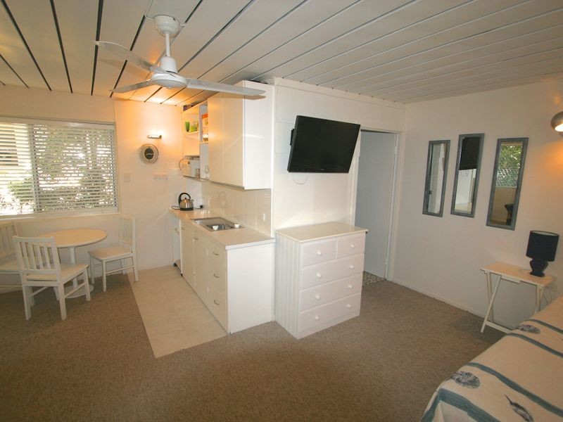 8/16 Pacific Parade, Bilinga QLD 4225