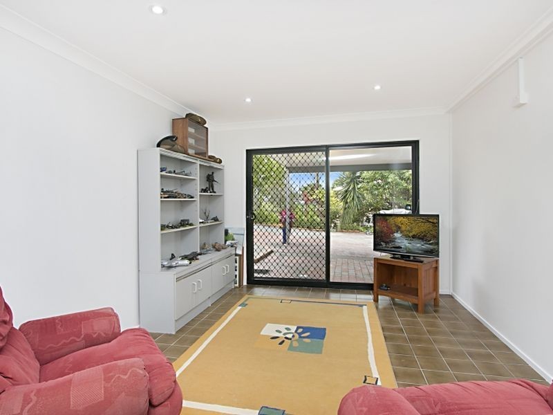 7 Walter Crescent, Banora Point NSW 2486