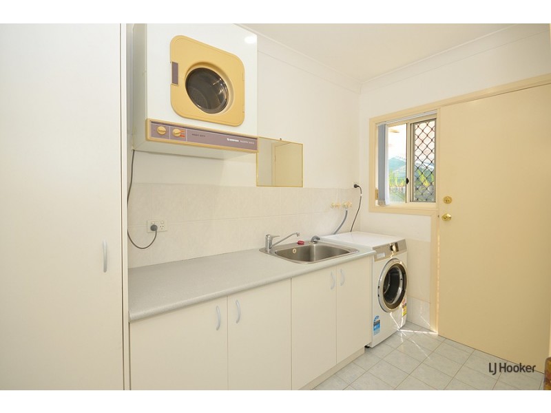 8 Kimberley Circuit, Banora Point NSW 2486