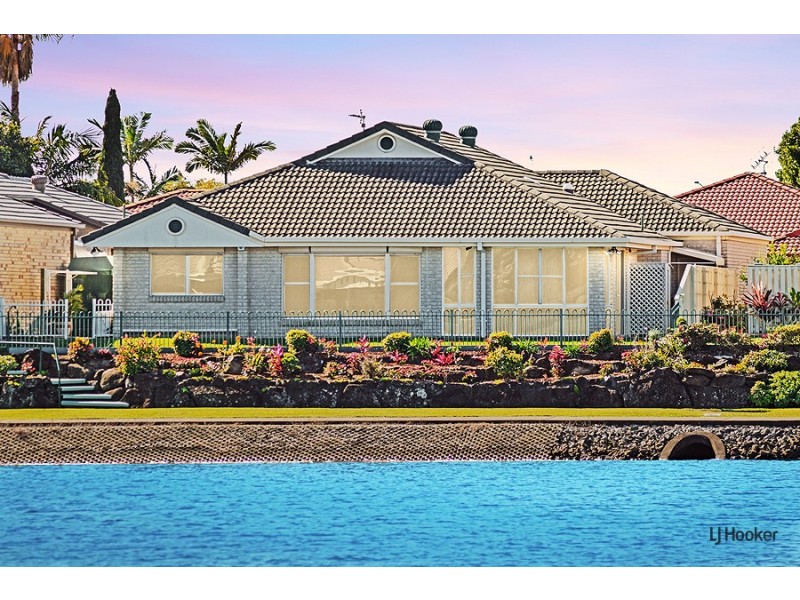 8 Kimberley Circuit, Banora Point NSW 2486