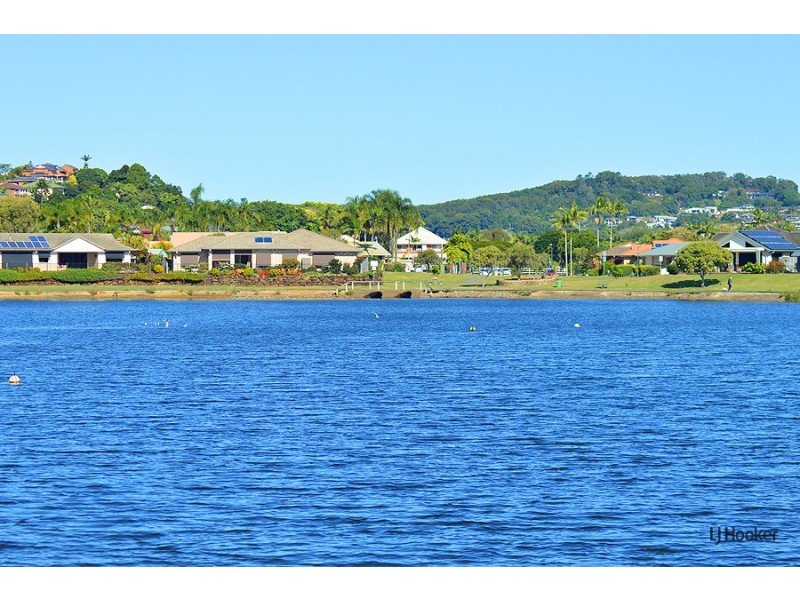 8 Kimberley Circuit, Banora Point NSW 2486