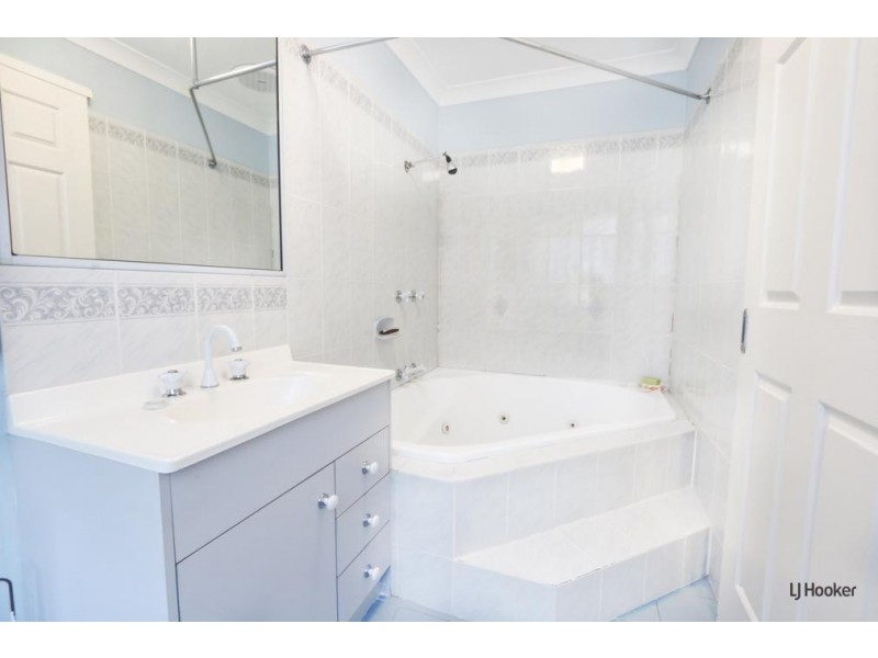 19 Warringa Drive, Bilambil Heights NSW 2486