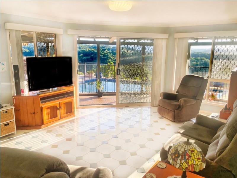 19 Warringa Drive, Bilambil Heights NSW 2486