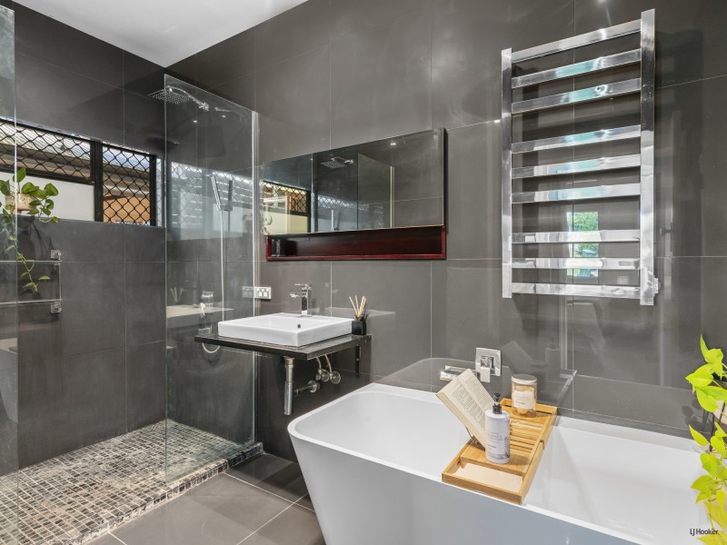 33 Kennedy Drive, Tweed Heads NSW 2485