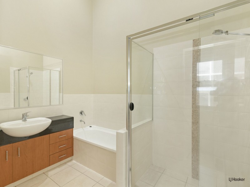 2/48 McLean Street, Coolangatta QLD 4225