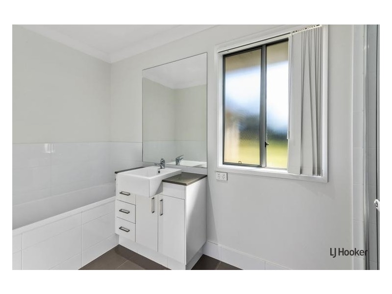 5 Honeysuckle Street, Tweed Heads West NSW 2485