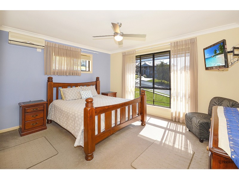 94 Lochlomond Drive, Banora Point NSW 2486