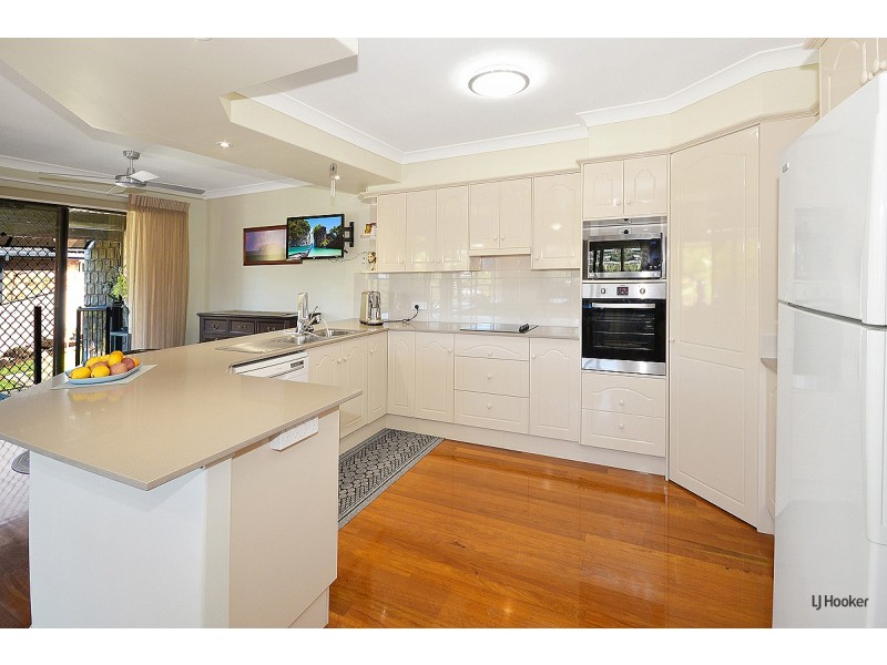 94 Lochlomond Drive, Banora Point NSW 2486