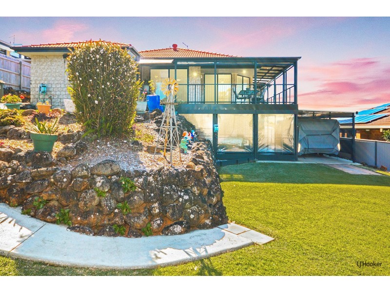 94 Lochlomond Drive, Banora Point NSW 2486