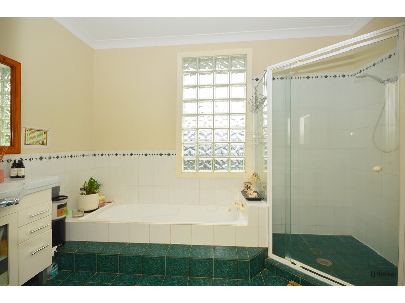 12 Terranora Road, Banora Point NSW 2486