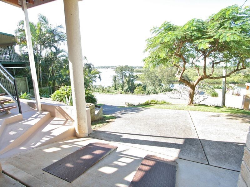 7 Fairway Drive, Banora Point NSW 2486