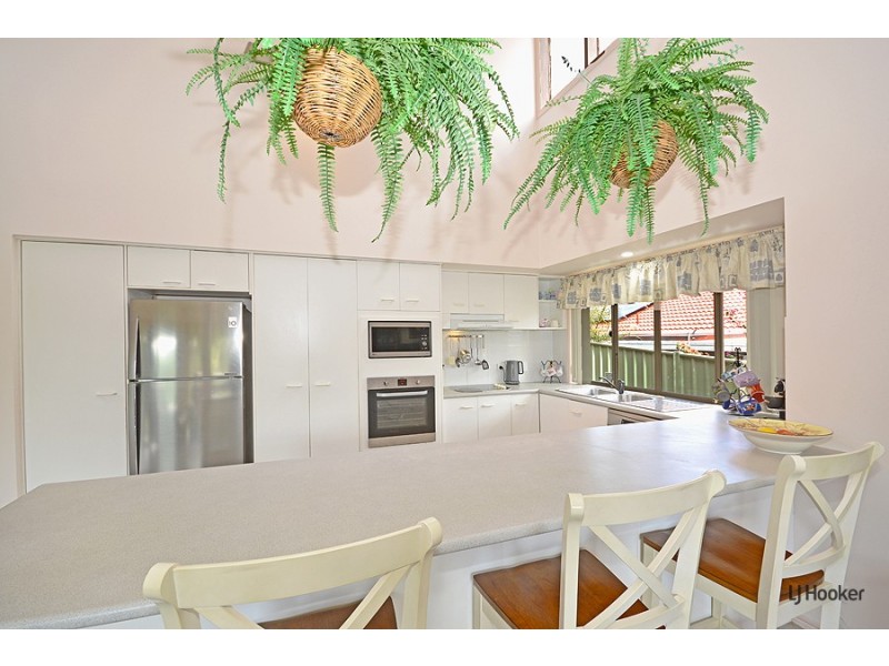 4 Cherry Court, Banora Point NSW 2486