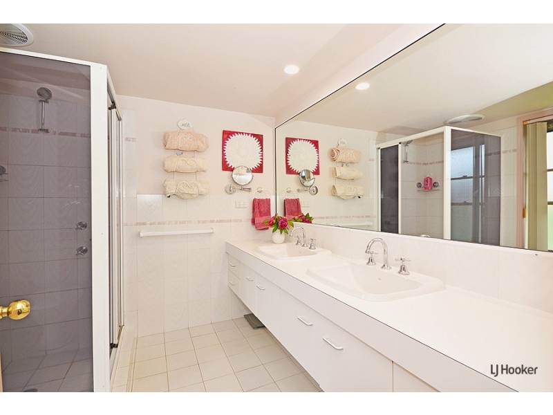 4 Cherry Court, Banora Point NSW 2486