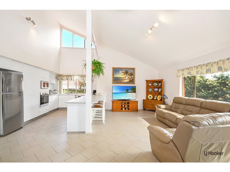 4 Cherry Court, Banora Point NSW 2486