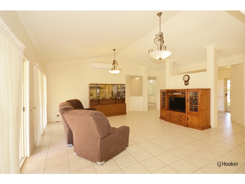 16 Birkdale Court, Banora Point NSW 2486