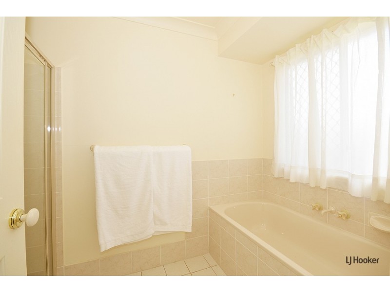 16 Birkdale Court, Banora Point NSW 2486