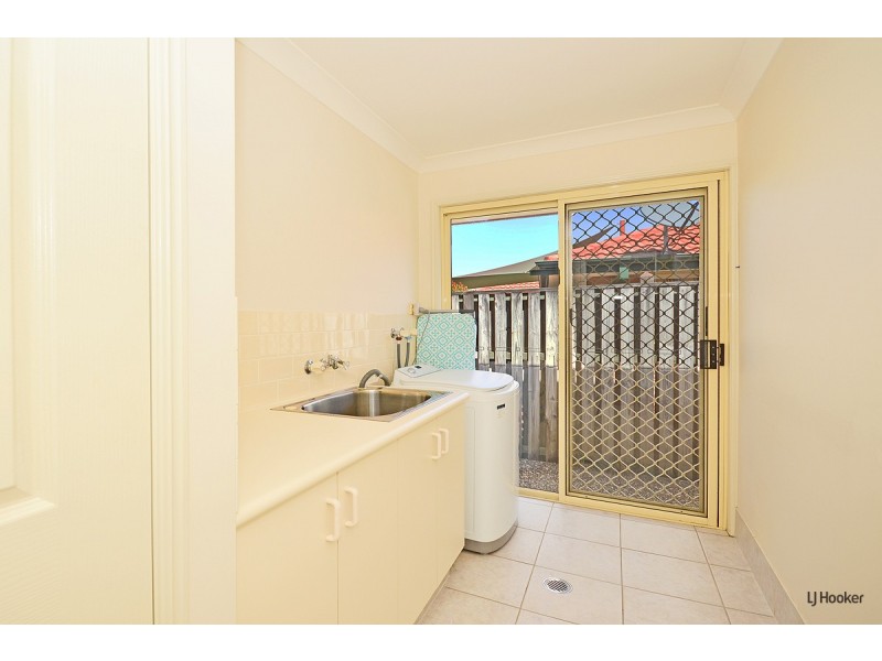 22 Kentia Crescent, Banora Point NSW 2486