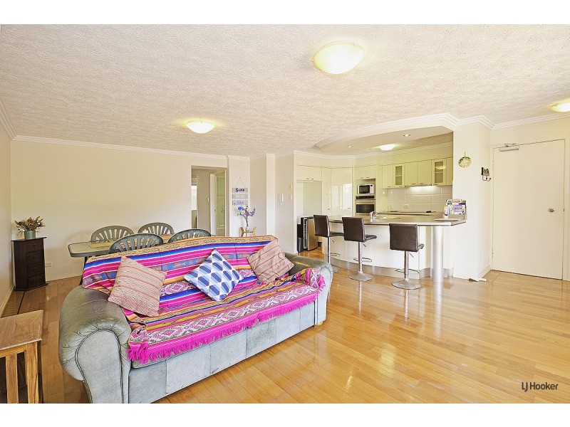 4/72 Dutton Street, Coolangatta QLD 4225