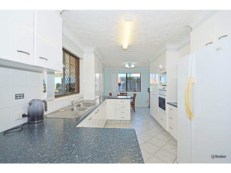 42 Oakland Parade, Banora Point NSW 2486